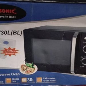 Microwave oven with grill